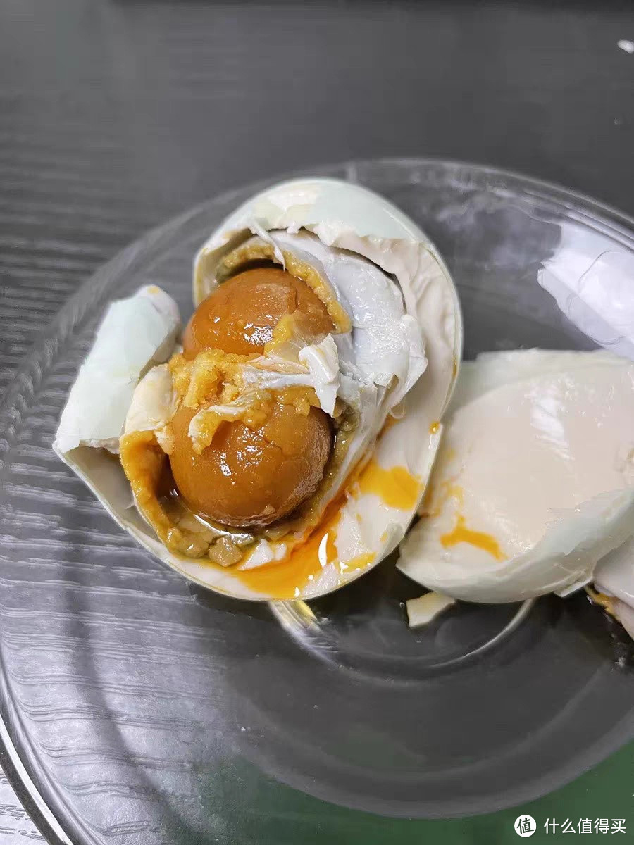 双黄咸鸭蛋：白洋淀的味蕾盛宴