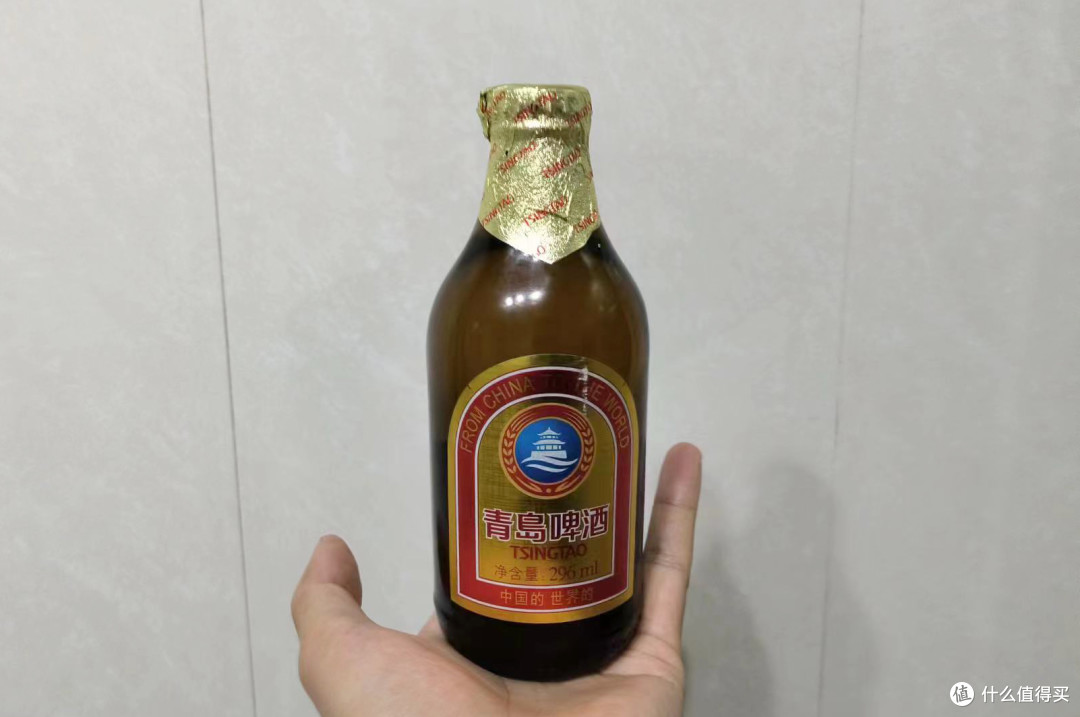 青岛啤酒小棕金,喝着口感还不错.