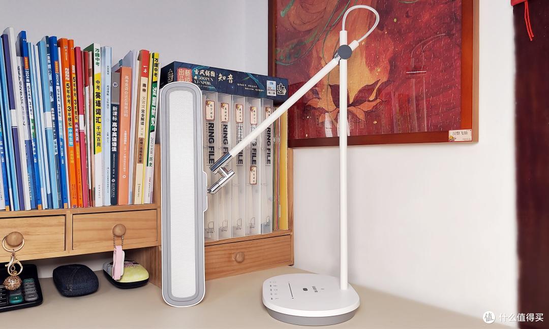 爱眼养眼、守护视力,从一盏护眼台灯开始——书客/SUKER L1 PRO