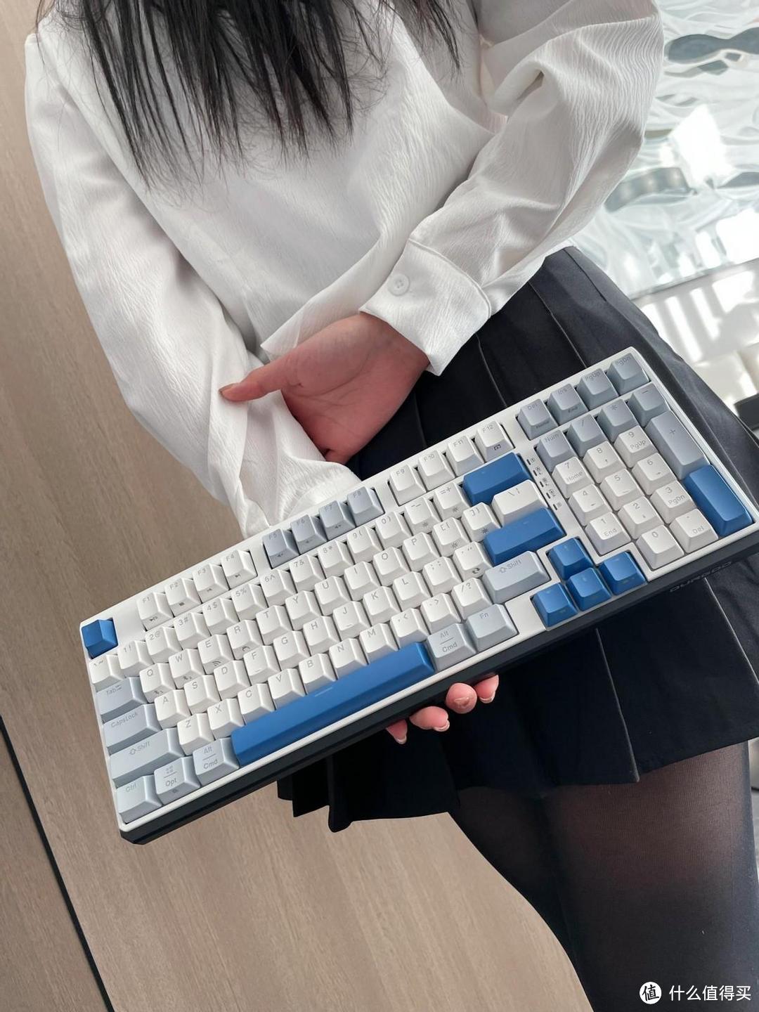 机械键盘中的白月光，新配色颜值拉满——杜伽k615W