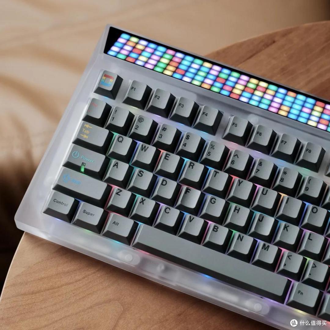 同时也整理了一些众测用户对于 cyberboard 冰川 r2