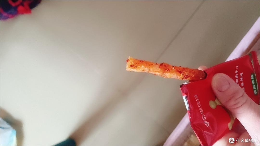 过年了当然要吃点辣条