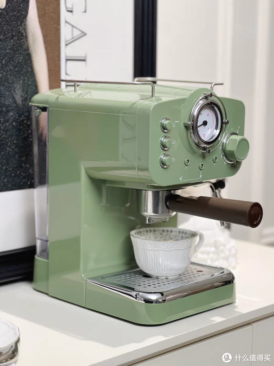 颜值爆表的网易严选清新绿咖啡机，过年必买的家用电器
