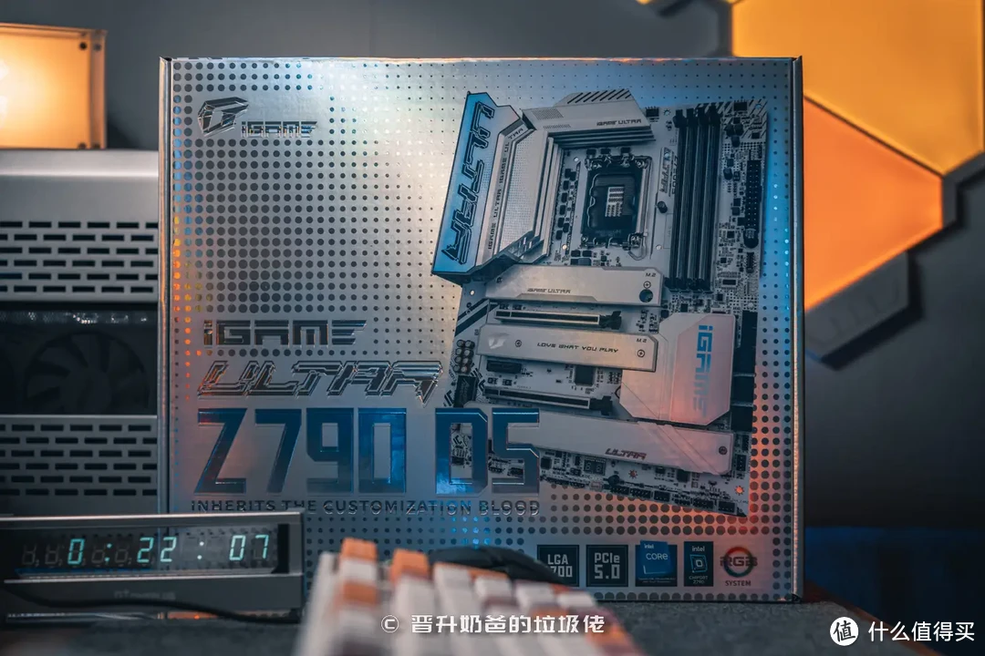 为七彩虹全家桶而生，iGame Z790D5 ULTRA V20 DDR5