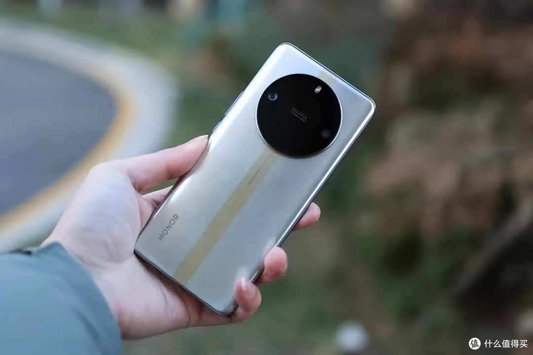 荣耀X50 GT：超越同价位，性能新体验，1.5K屏+5800mAh+骁龙8+芯