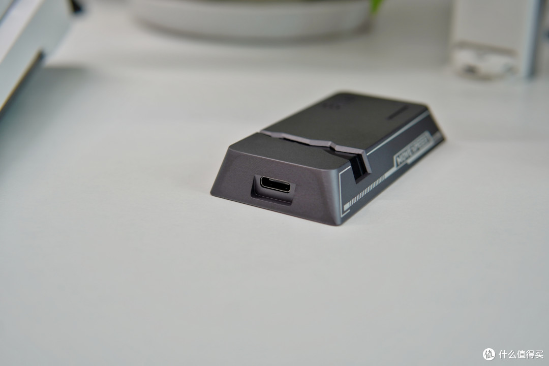 更便携的移动高速读写——移速磁吸移动固态硬盘