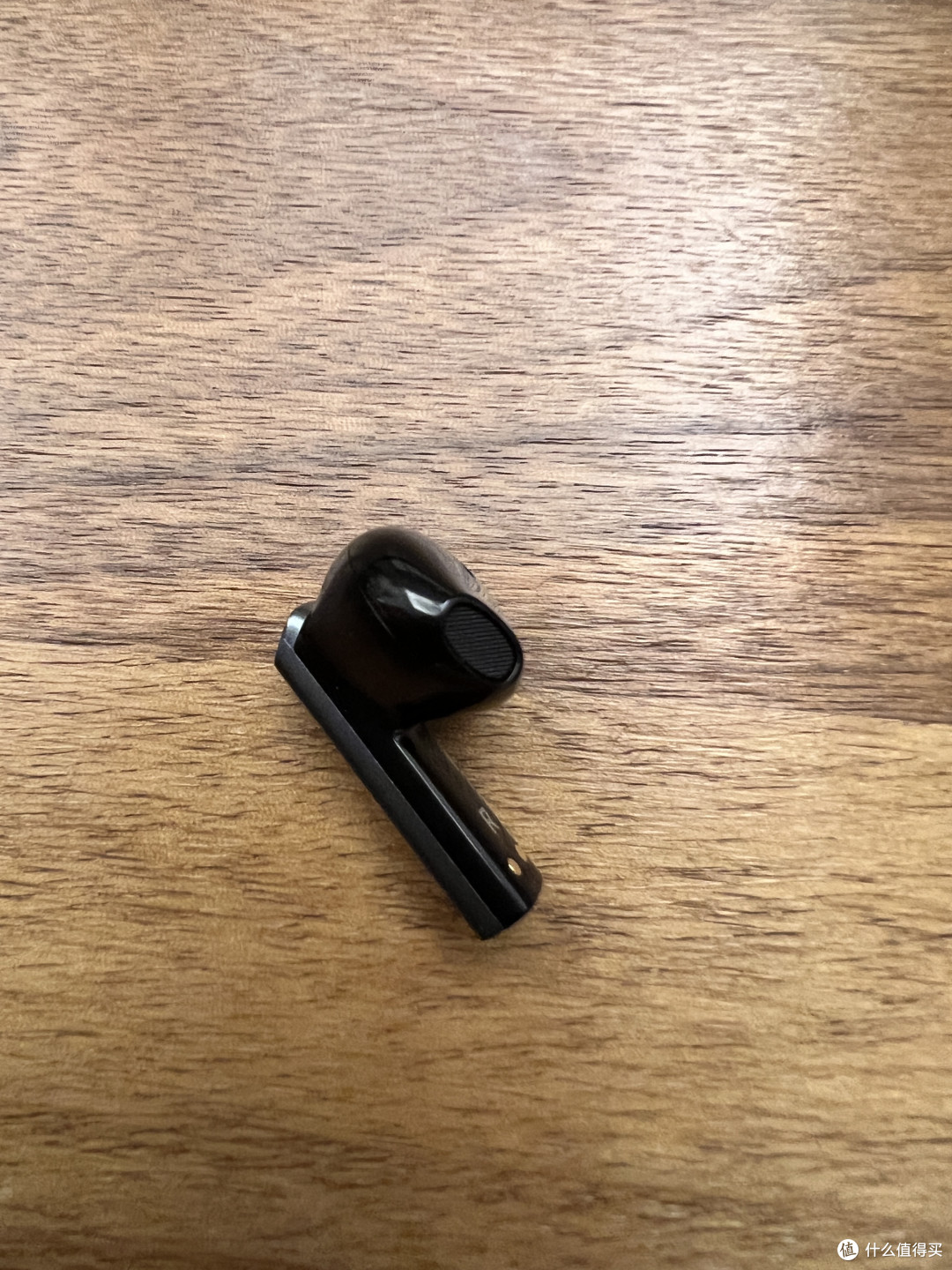 有一个很酷炫机甲风的耳机是什么体验?