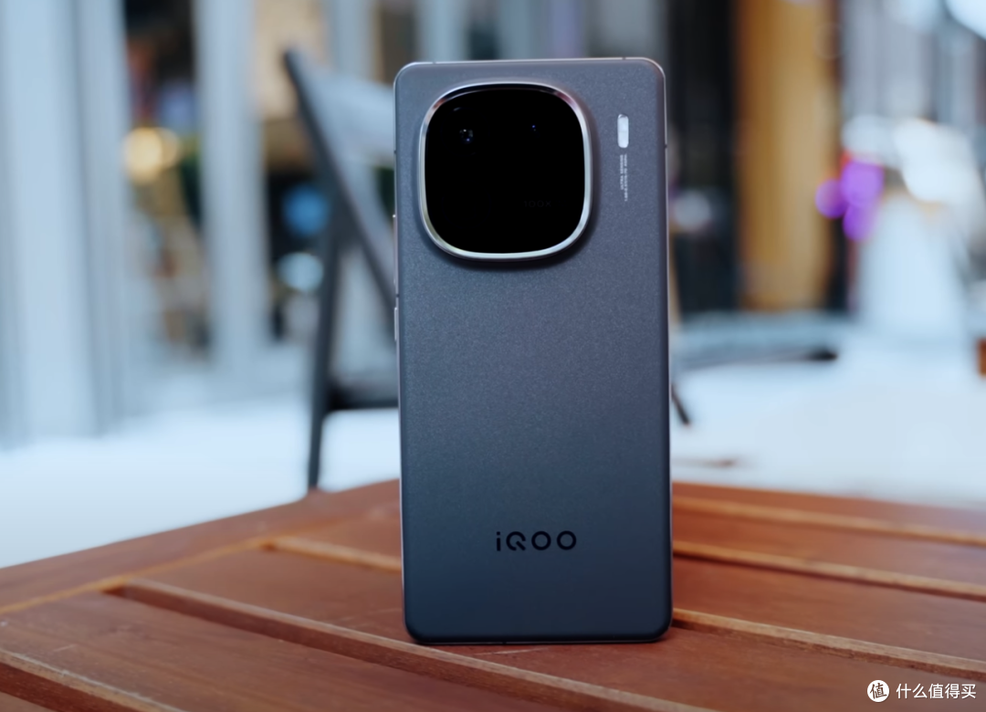 小米14开始调价,iQOO12也不服输,上市一个月突降300元