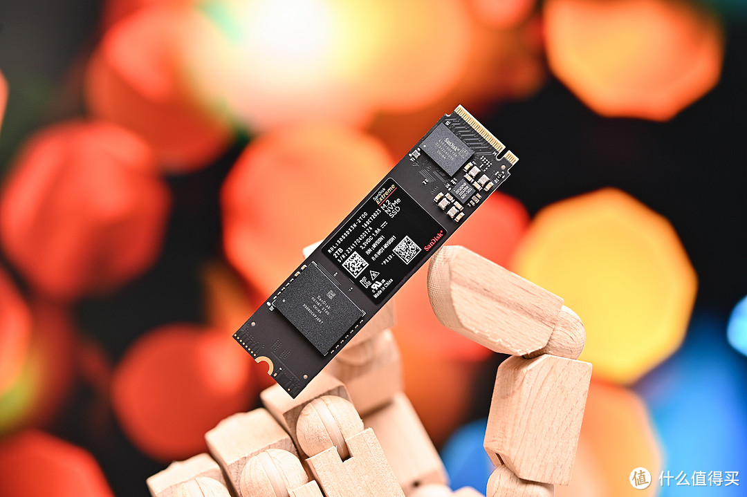高效工作流可靠伙伴——闪迪至尊超极速 M.2 NVMe SSD 2TB 开箱体验