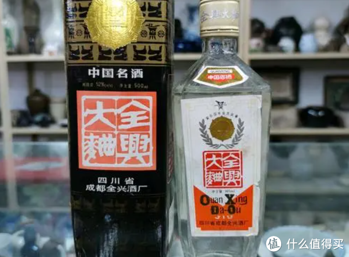 四川一名酒崛起，辉煌时家喻户晓，也曾跌落谷底，如今卷土重来