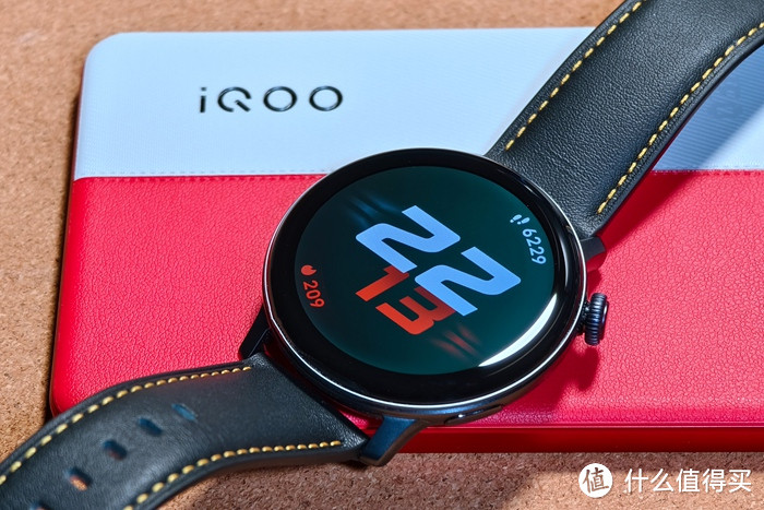 iQOO WATCH开箱：iQOO首款智能手表可还合心意？
