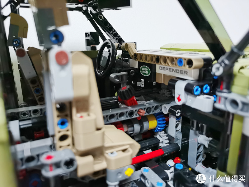铖品记丨5.0T V8的卫士,是路虎“最后的底线”