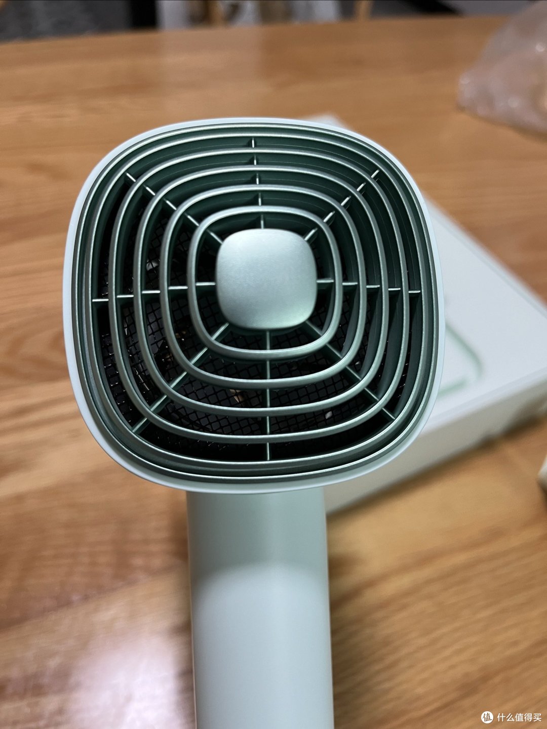 飞科电吹风机——护发科技,为你的秀发打造恒温速干新体验