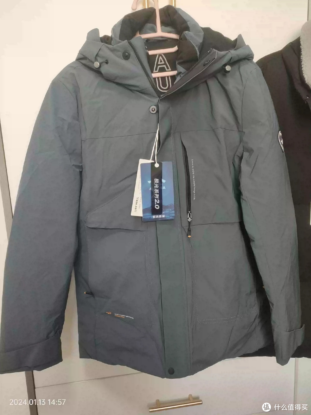 海一家鹅绒羽绒服:冬季户外的温暖守护