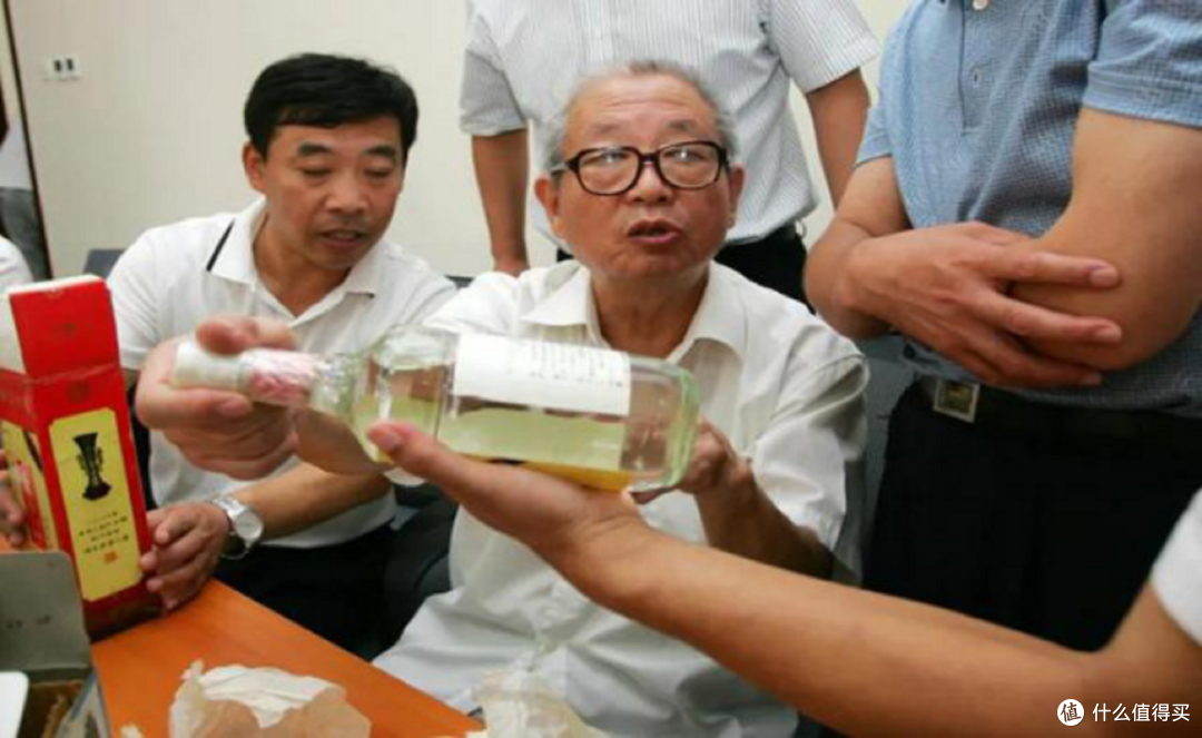 街边总有人在“高价回收老酒”,能有多赚钱?行家:玩的都是套路