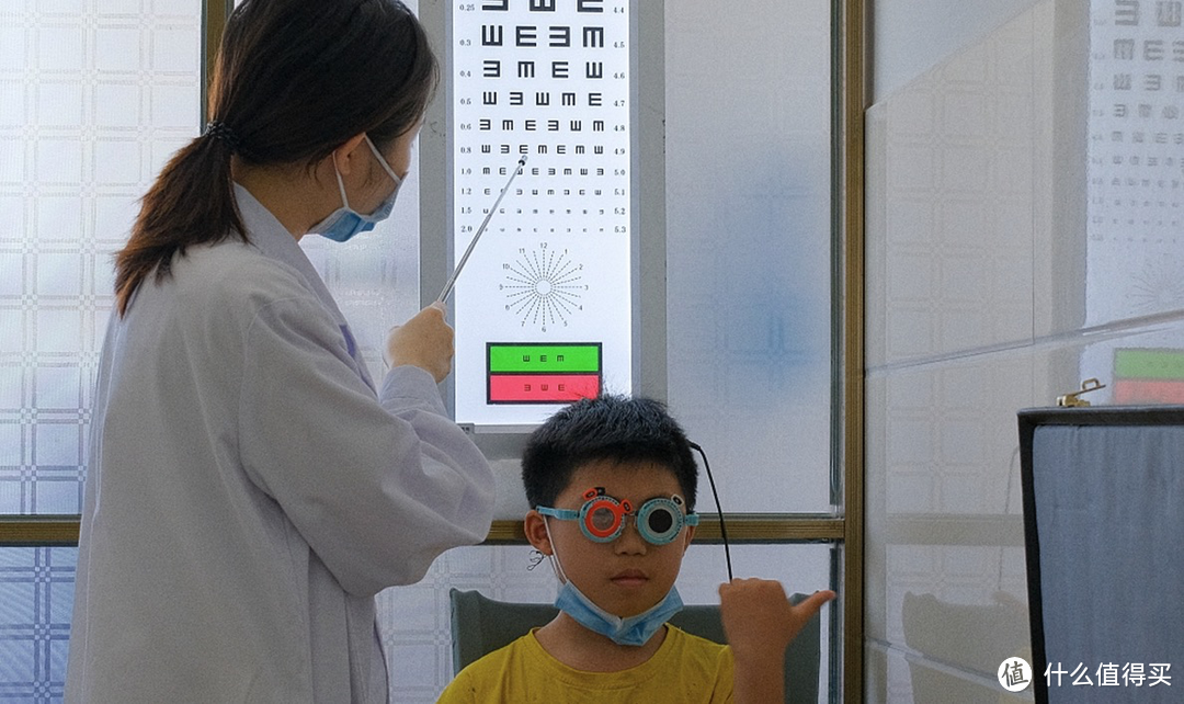护眼灯也会选错?读懂科学标准,你也会选好一台专业护眼灯!