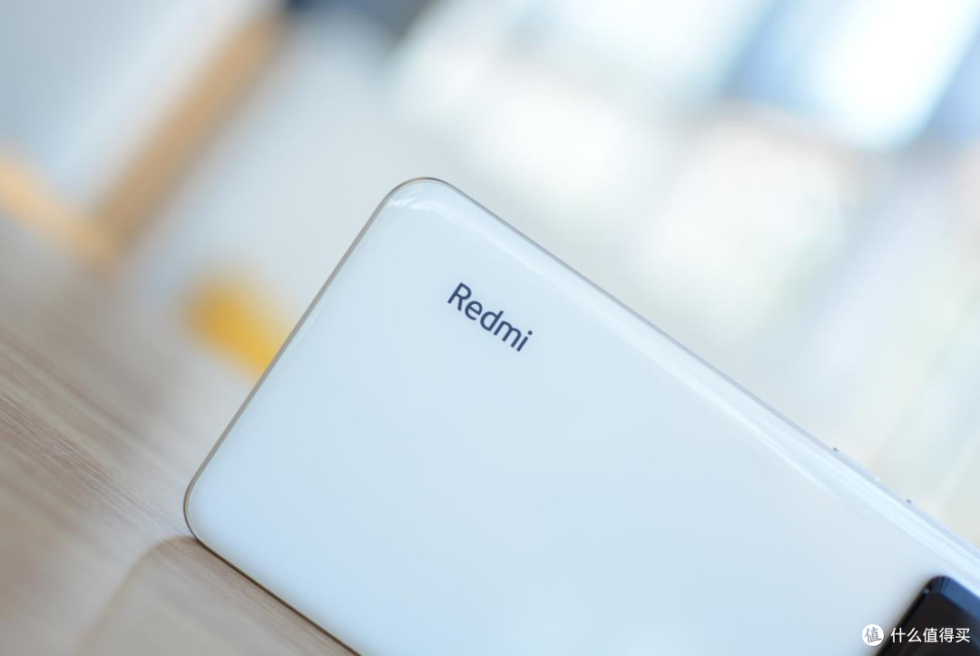天玑9200+芯片、索尼IMX800,16GB+256GB旗舰跌至2399元
