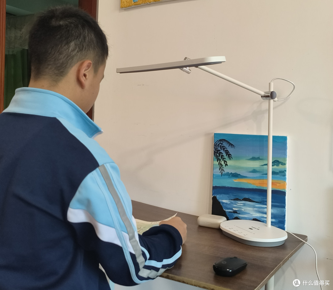 假期将至给内卷的孩子全方位保护：书客（SUKER）L1 Pro智能护眼台灯