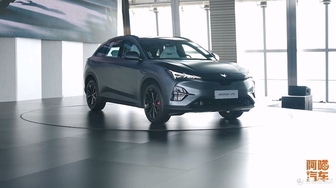 20万买纯电SUV,大众ID4 极狐阿尔法T5 宋PLUS 深蓝S7选谁?