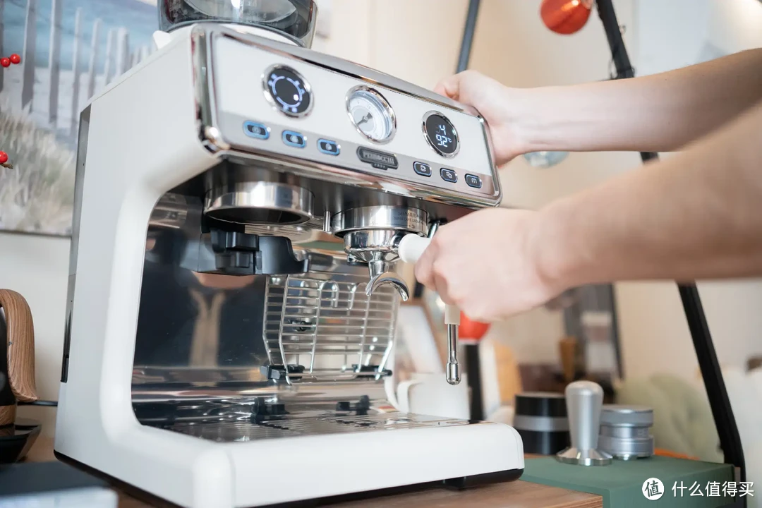 轻松打造家庭精致意式咖啡角，一台佩罗奇S1就能帮你搞定所有
