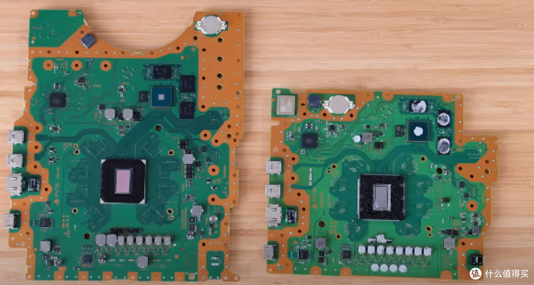 DIY大神发布全球首款便携式 PS5 主机,可以装进你的双肩包!