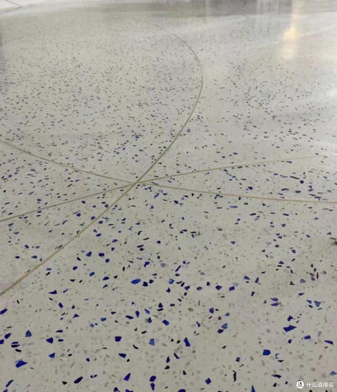 为什么越来越多人不铺瓷砖了？建议学深圳人的做法，美观无甲醛！