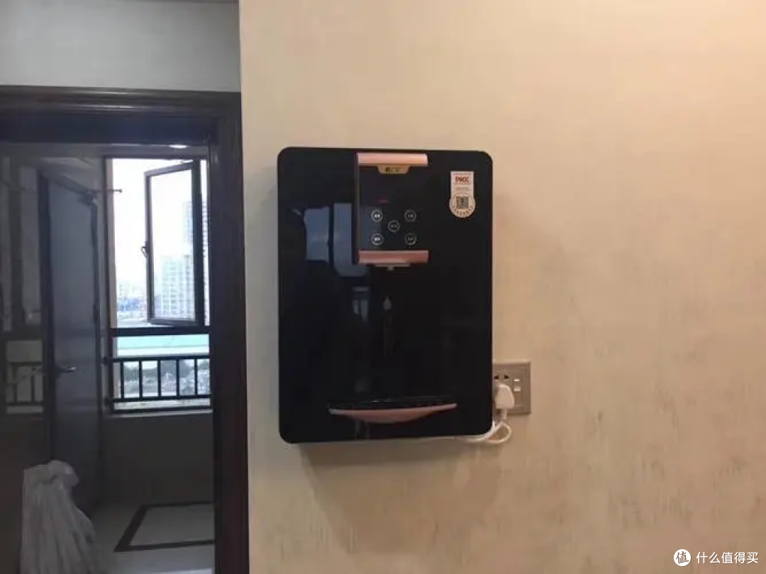 即热饮水机/管线机推荐:买管线机还是即热饮水机?管线机和即热饮水机有什么不同?
