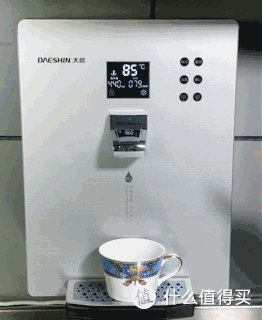 即热饮水机/管线机推荐:买管线机还是即热饮水机?管线机和即热饮水机有什么不同?