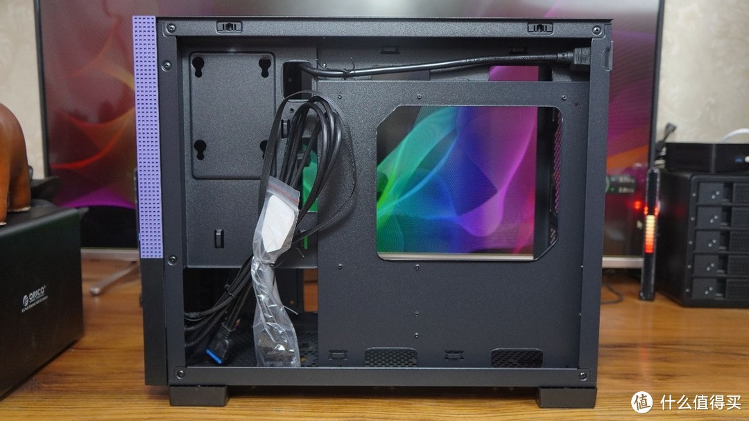 复古+前卫，主打二次元的鑫谷孟菲斯暗影紫机箱