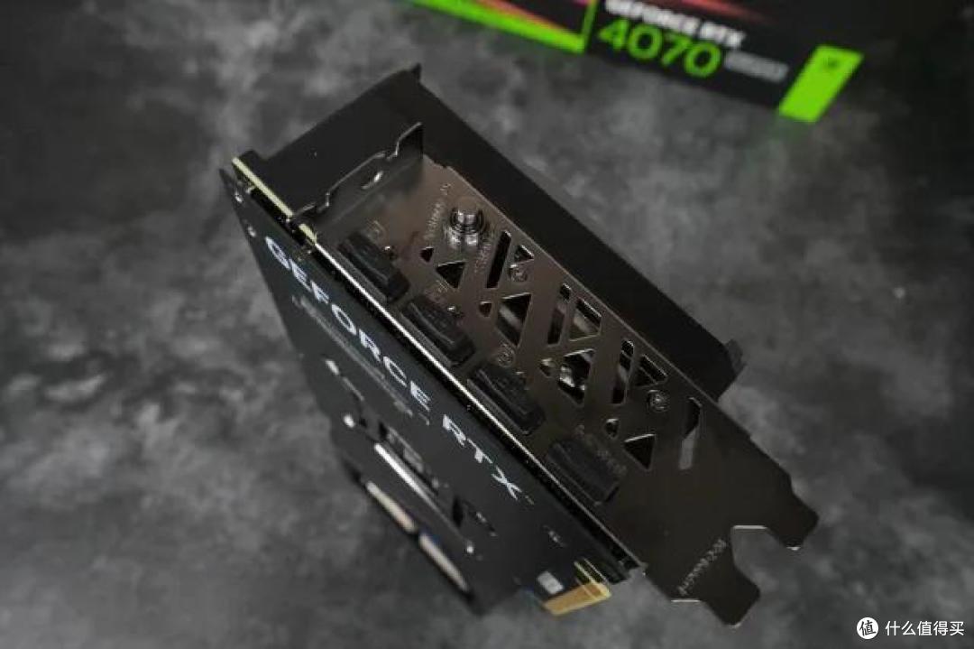 SUPER 游戏 生产力双提速,iGame RTX 4070 SUPER Vulcan OC 实测