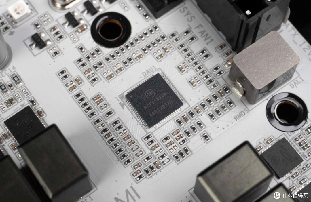 技嘉B760M冰雕X主板评测:B760M主板的标杆之作!