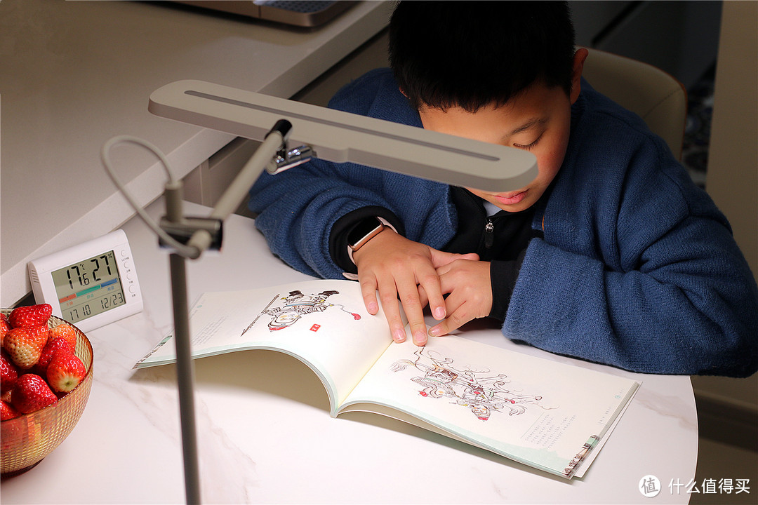 送给孩子学习礼：书客护眼台灯L1Pro 专业呵护视力