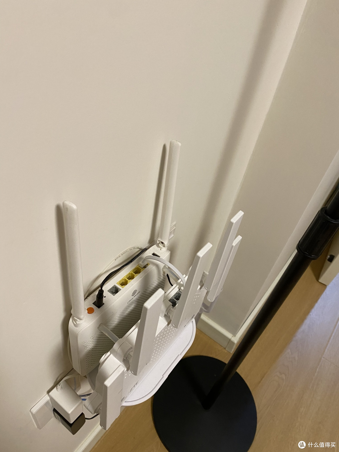 自制光猫路由器双机位挂墙支架,清爽整洁