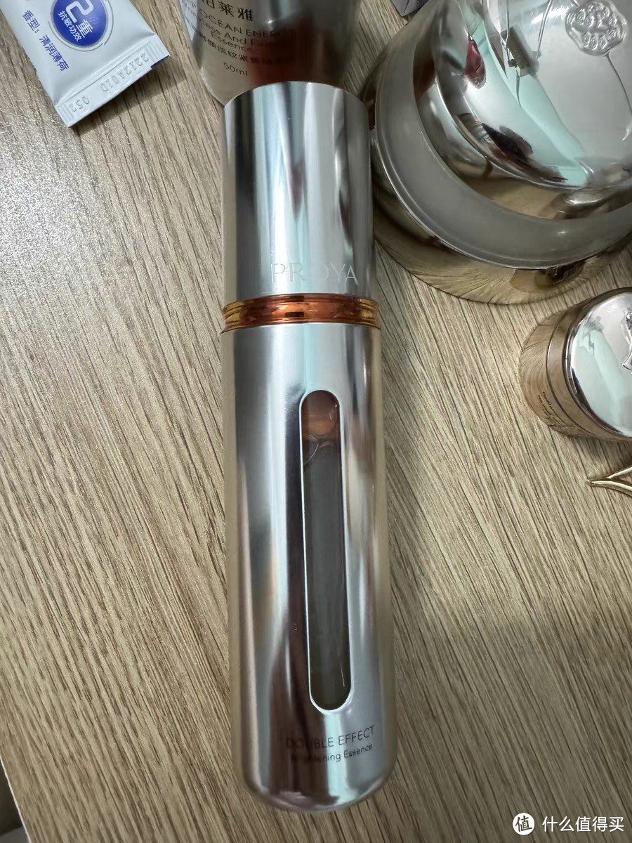 珀莱雅双抗精华:肌肤年轻的秘密武器