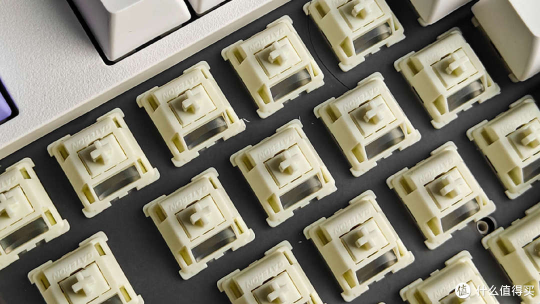 三模机械键盘常见，而奶昔轴不常见，杜伽K100携新轴体亮相