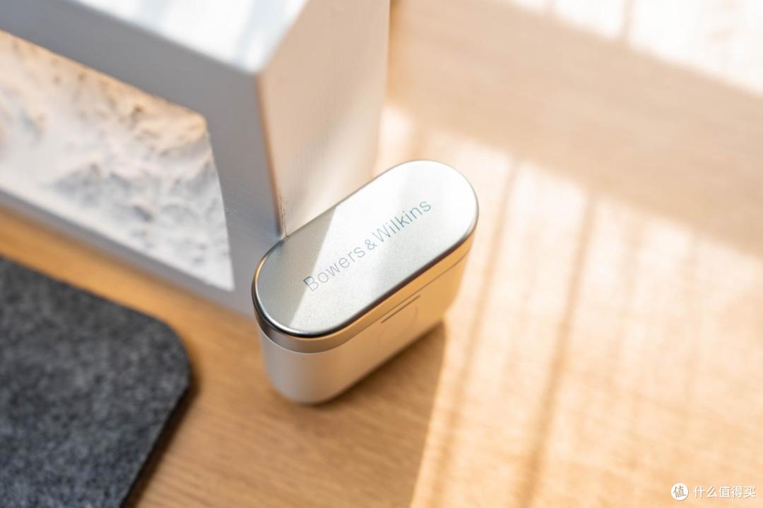 Hi-Fi跟无线不能兼得?丢掉旧思想,开启新一年Bowers & Wilkins Px8如何带来还原级音乐?