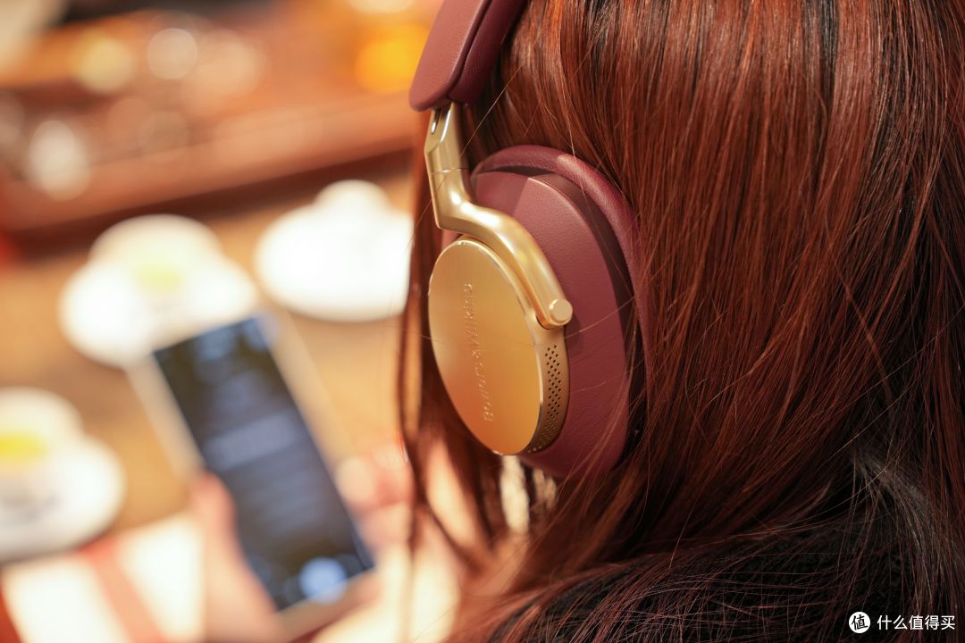 Hi-Fi跟无线不能兼得?丢掉旧思想,开启新一年Bowers & Wilkins Px8如何带来还原级音乐?