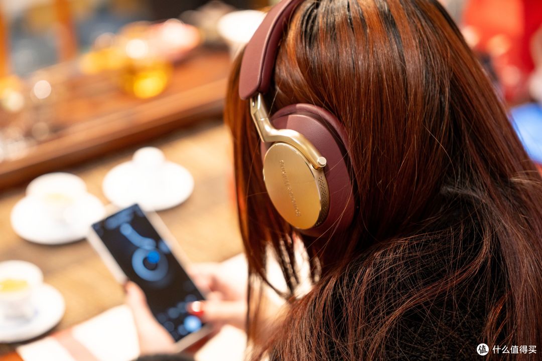 Hi-Fi跟无线不能兼得?丢掉旧思想,开启新一年Bowers & Wilkins Px8如何带来还原级音乐?