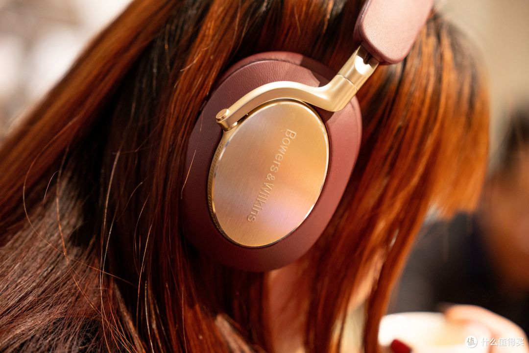 Hi-Fi跟无线不能兼得?丢掉旧思想,开启新一年Bowers & Wilkins Px8如何带来还原级音乐?
