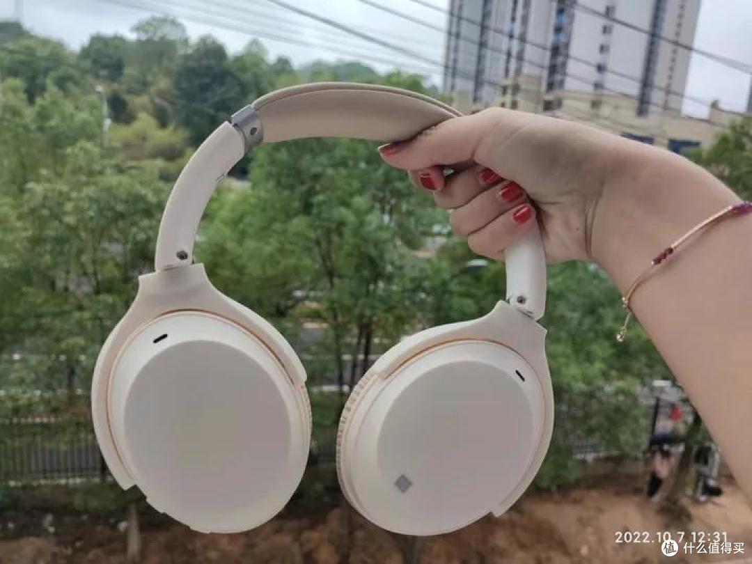 有没有好的头戴式降噪蓝牙耳机,需要久戴不累的游戏耳机 | 西伯利亚羽DM01BA主动降噪蓝牙耳机开箱测评