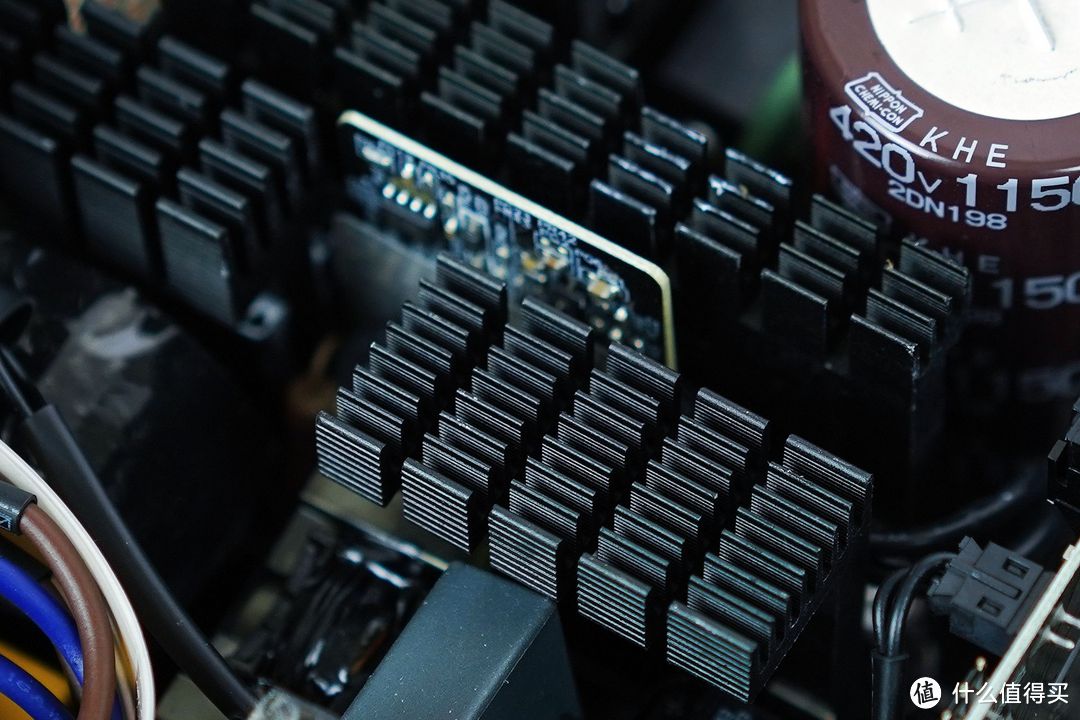 配置豪华、用料扎实,这才是高端电源该有的样子,恩杰NZXT C1200 GOLD电源拆解评测