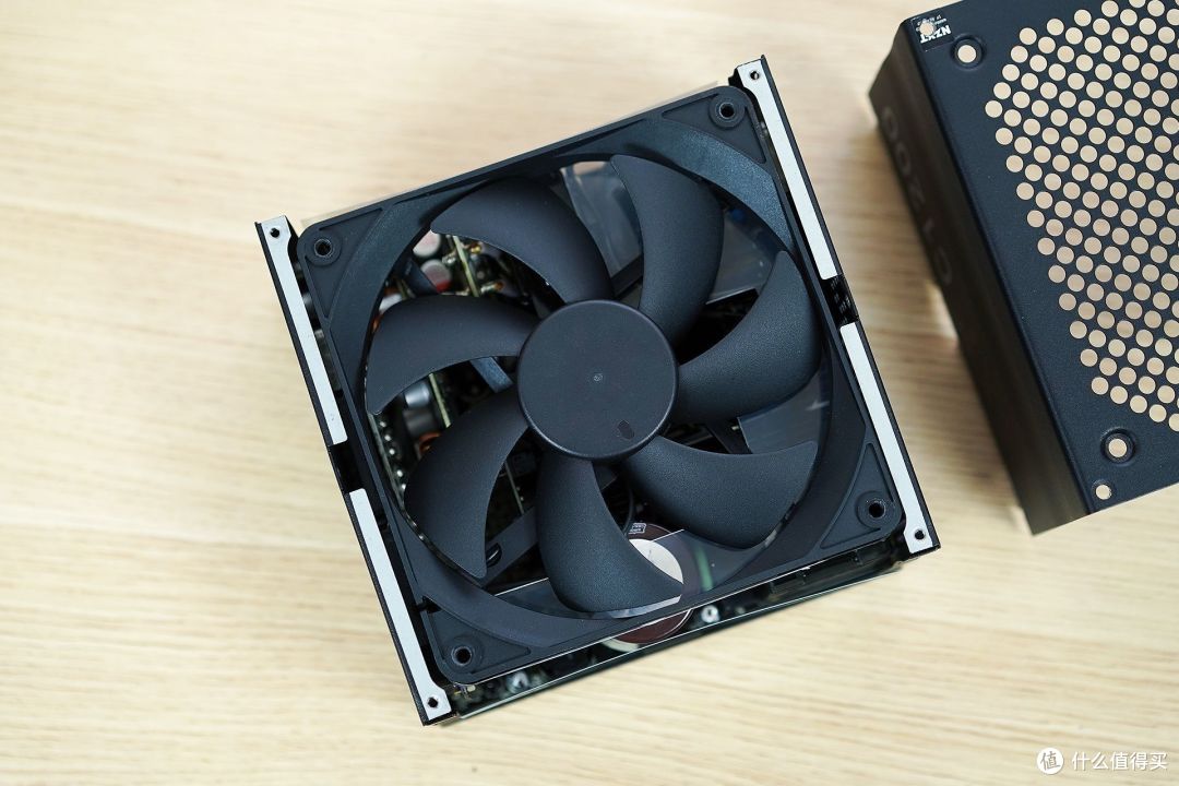 配置豪华、用料扎实,这才是高端电源该有的样子,恩杰NZXT C1200 GOLD电源拆解评测