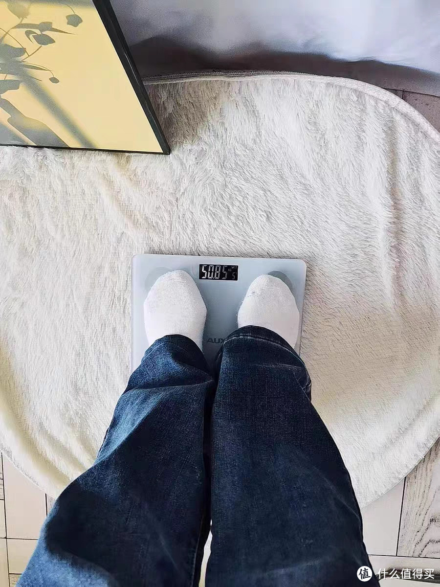 奥克斯电子秤，轻松掌控体重变化！