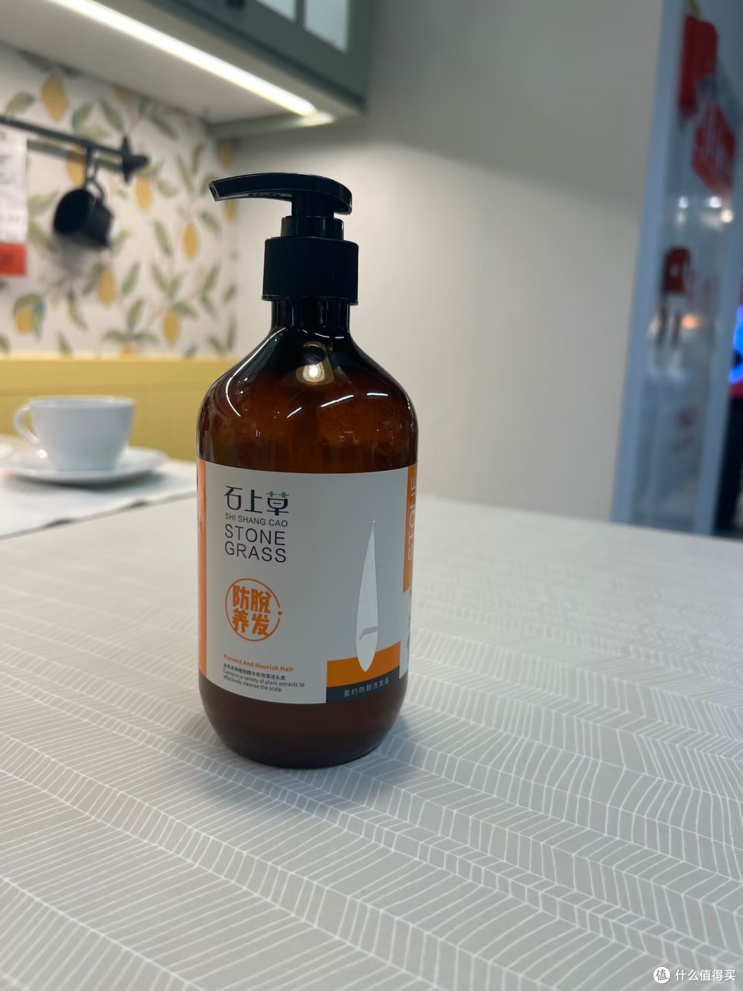 头发油脱发用什么洗发水比较好？持久保护，守护你的完美发质！