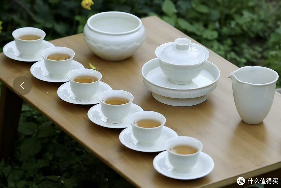年礼选择宋代五大名窑茶具，共赏宋代极简的瓷器美学！