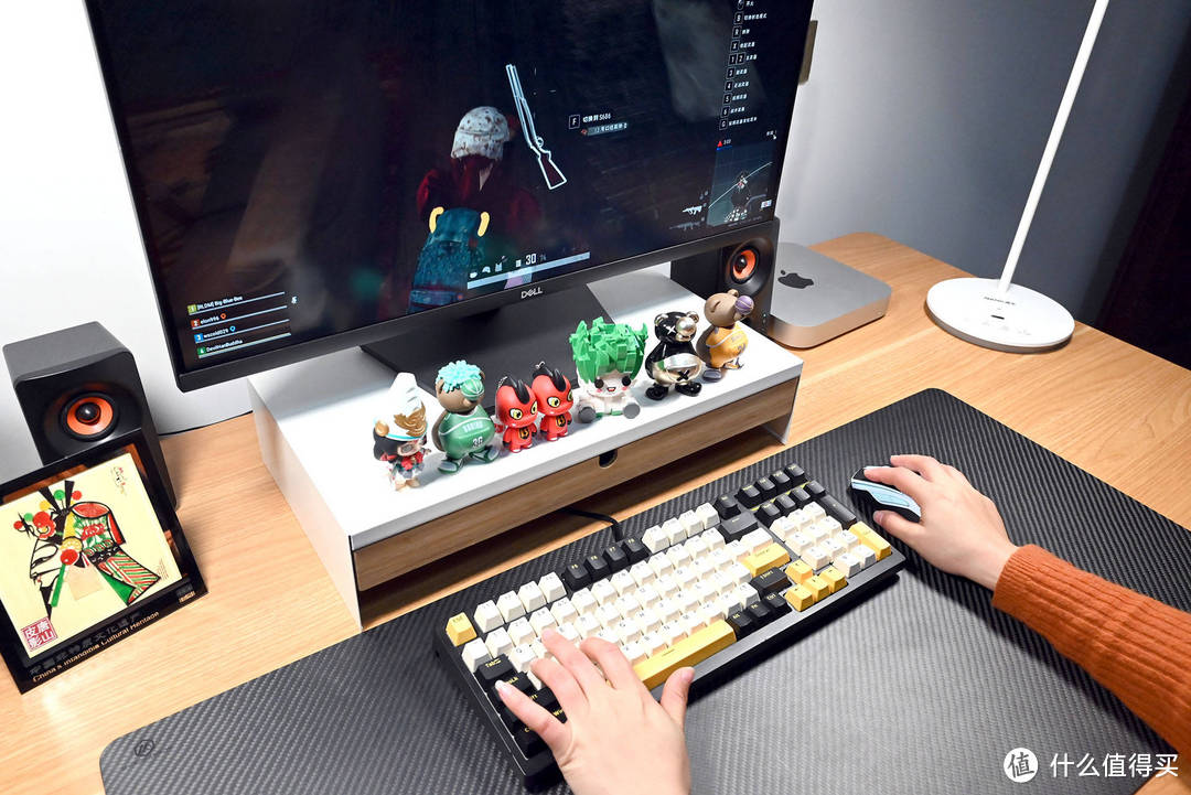 雷柏V300PRO轻量化双模无线游戏鼠标
:性能与握感兼得、颠覆游戏体验