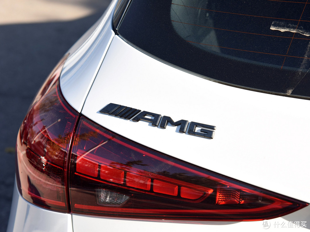 2024款AMG C 43旅行轿车：动力与美的完美融合
