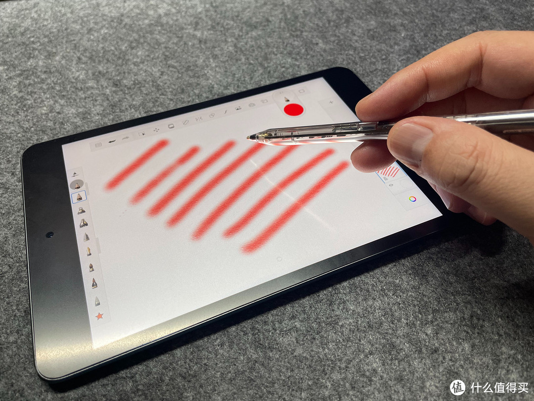 心血来潮逗孩子玩，买支IPAD电容笔，增添生活的乐趣