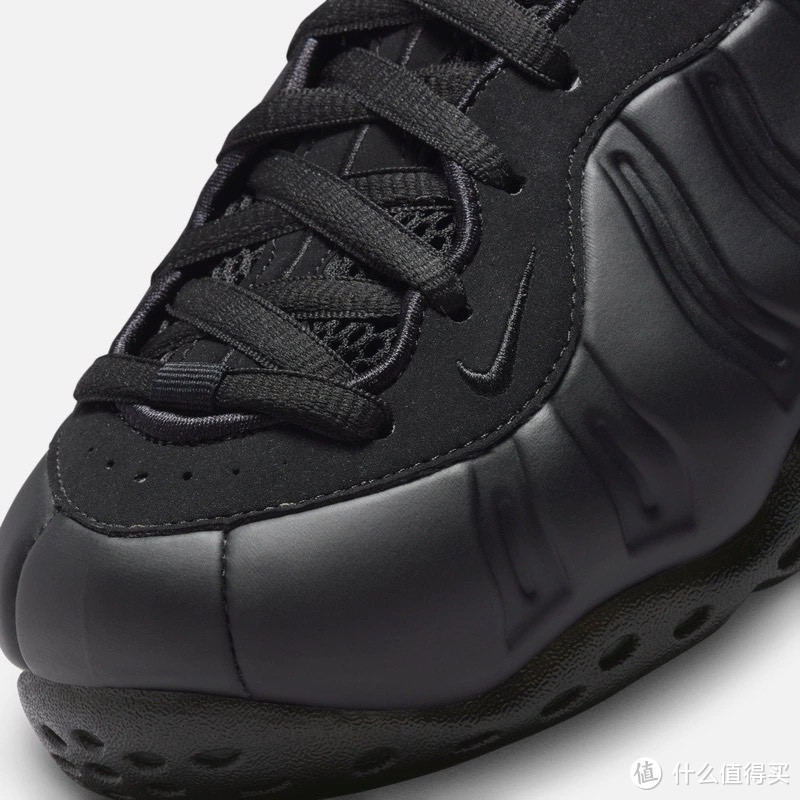 轻盈之舞：NIKE AIR FOAMPOSITE ONE 男子运动鞋