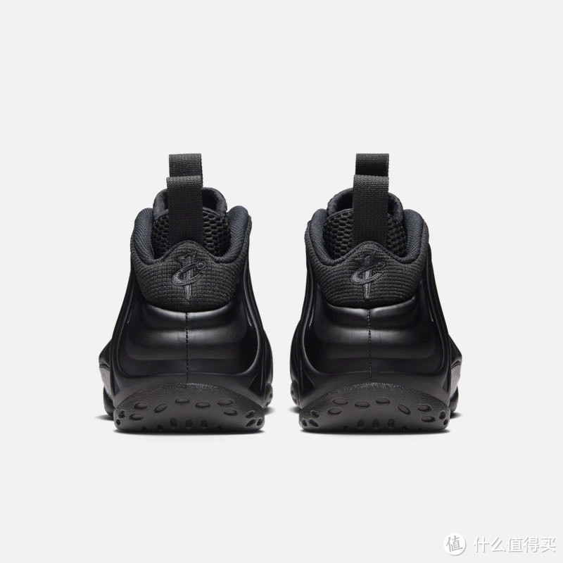 轻盈之舞:NIKE AIR FOAMPOSITE ONE 男子运动鞋
